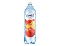 AKVILĖ lengvai gazuotas stalo vanduo su persikų skonio aromatu, 1.5 l
