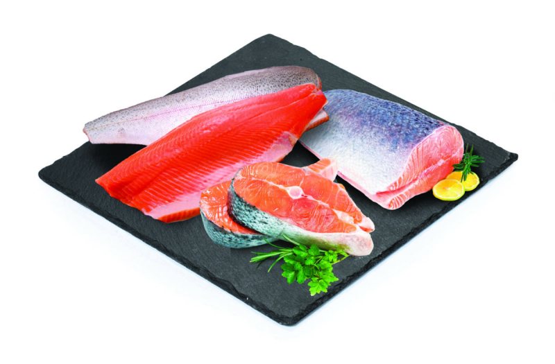 ATLANTINIŲ LAŠIŠŲ FILĖ SU ODA (Salmon salar), 1 kg