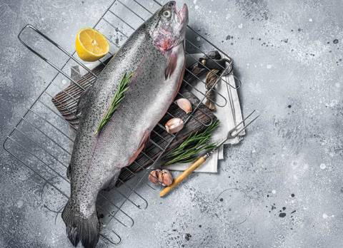 Atšaldytos skrostos atlantinės lašišos su galvomis, 2 kg