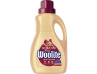 Skystasis skalbiklis WOOLITE COLOR (15 skalbimų), 900 ml